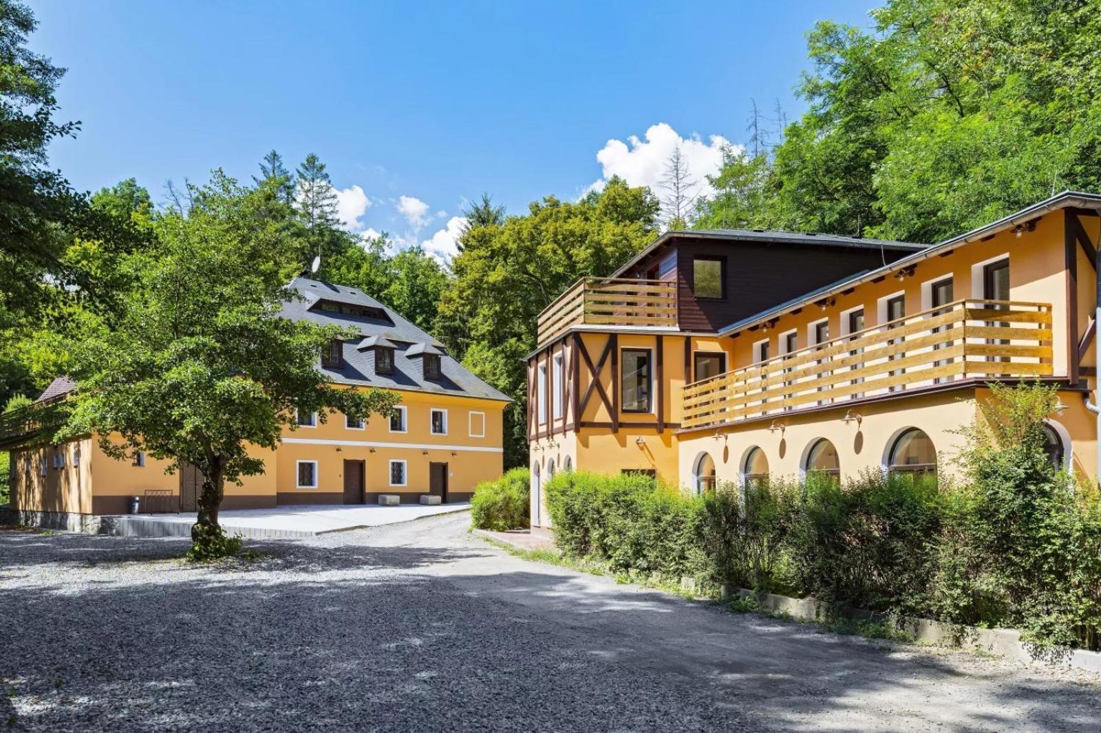 Apartman Spaleny Mlyn Lisnice (Central Bohemian) Exterior foto